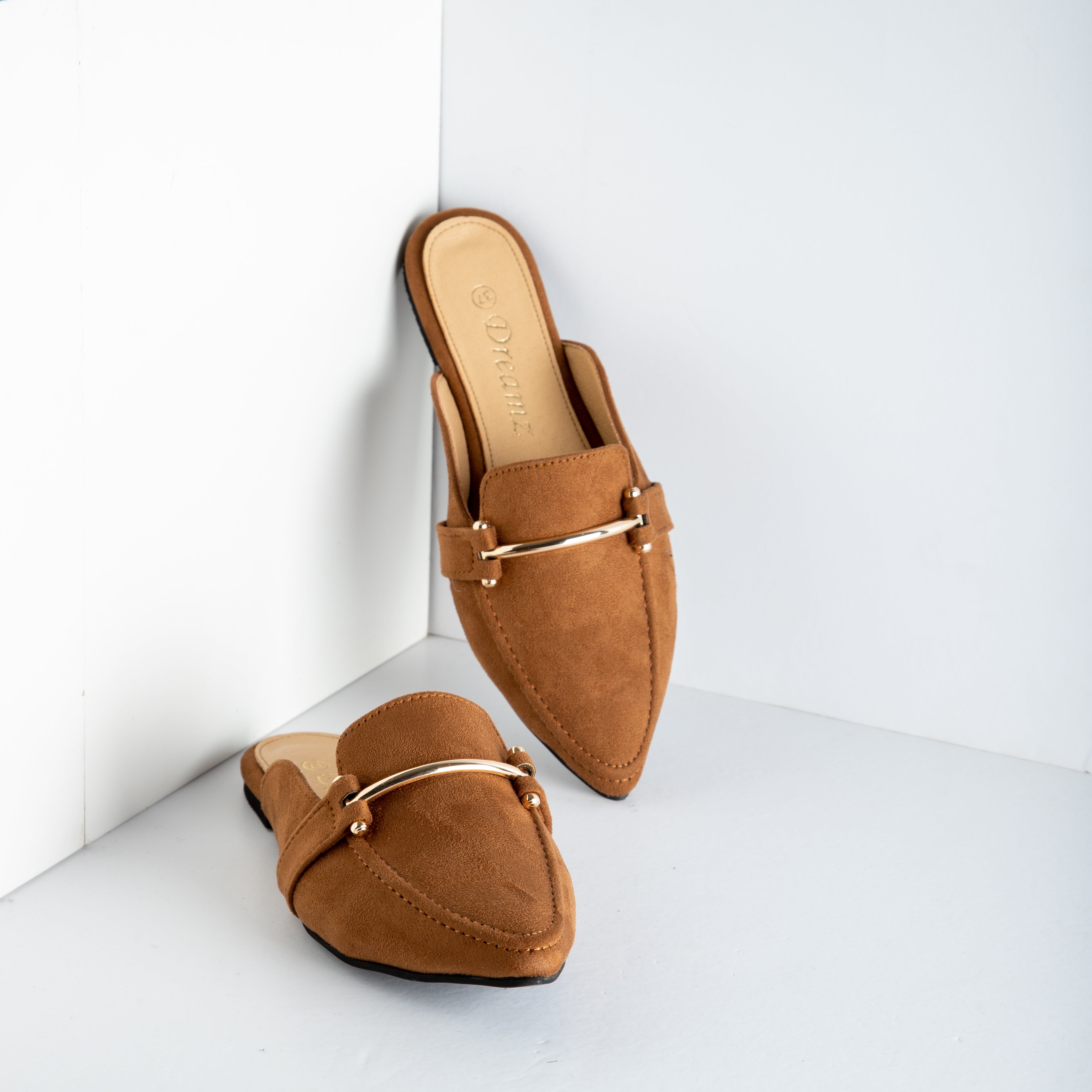 Hotta | Shiny Summer Mules - camel
