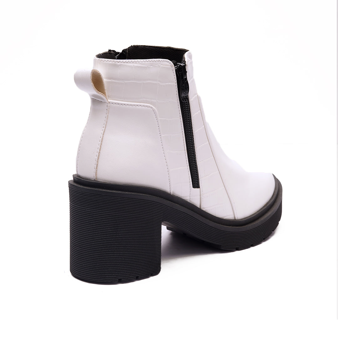 Heels Boots With Side Zipper - White