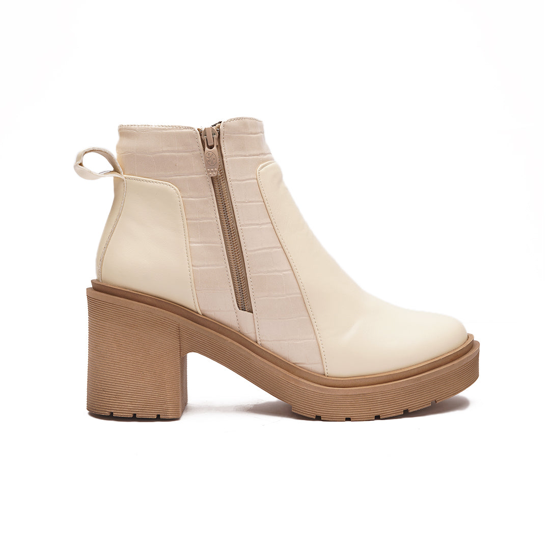 Heels Boots With Side Zipper - Beige