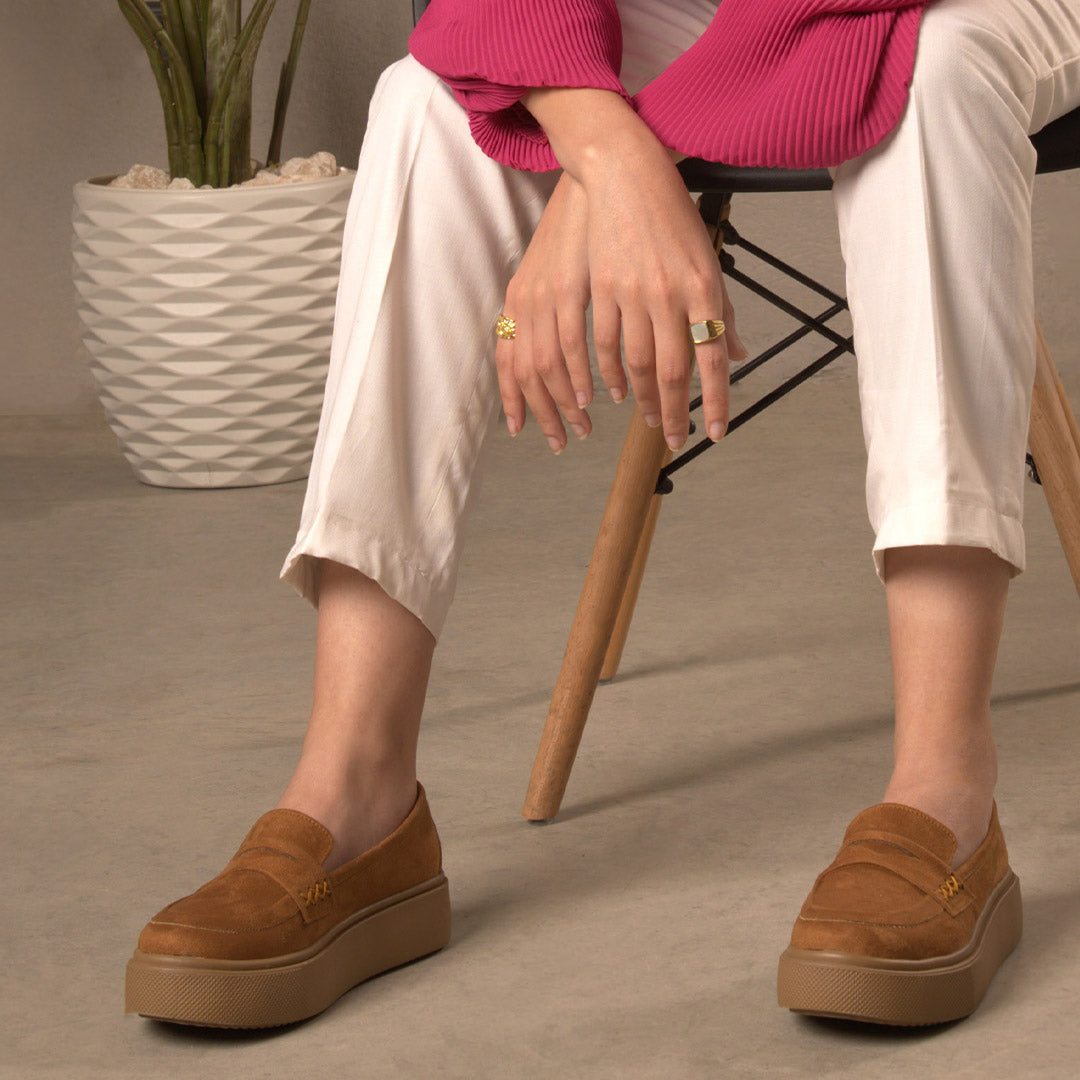 Lori Highland Loafers | camel