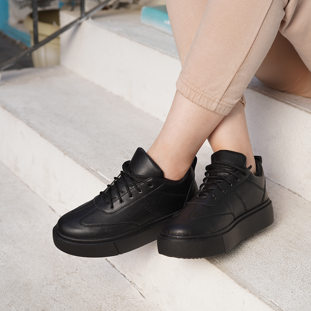 HEX | Dreamz Full Plain Sneakers - Black