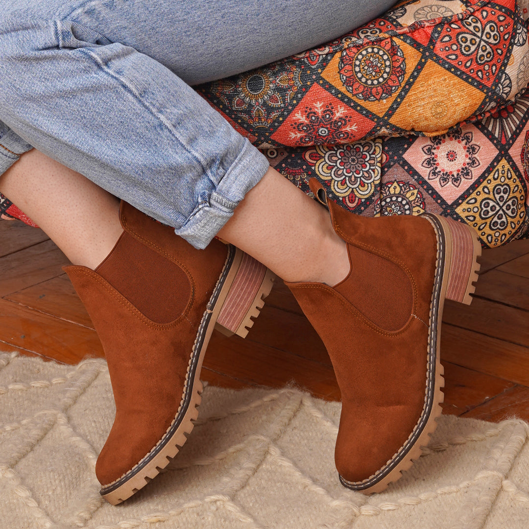 Suede Chelsea Half Boots With Elastic - Camel