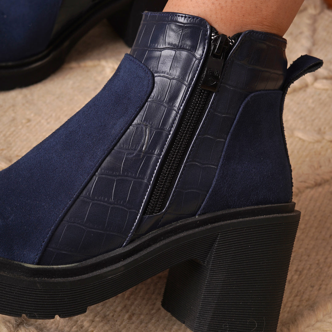 Sude Heels Boots With Side Zipper - Dark Blue