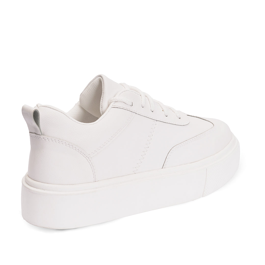 HEX | Dreamz Full Plain Sneakers - White