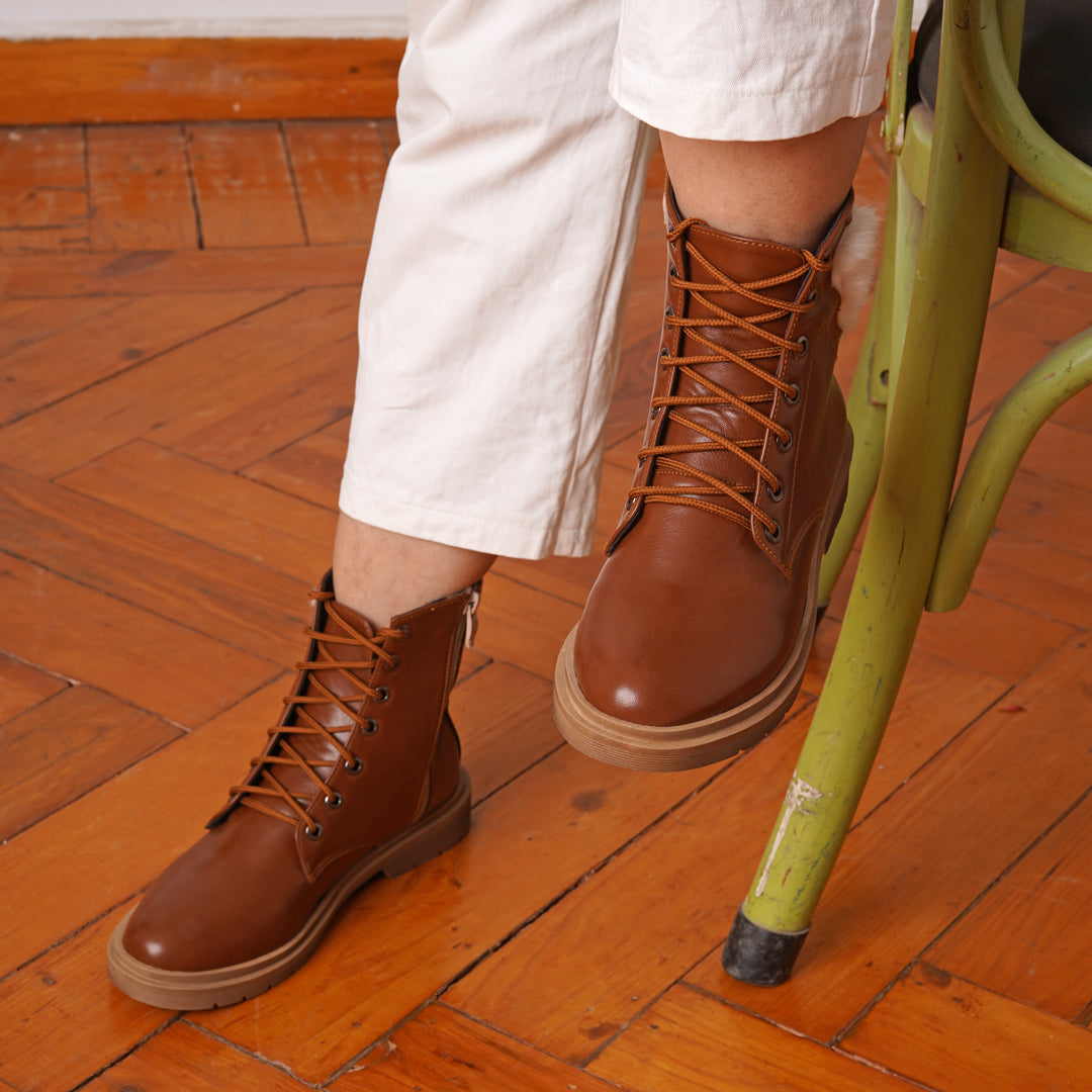 Copy of Lace Up Leather Half Boots With Fur - camel