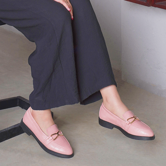 Plain Leather Women Moc Toe Flats With Low Heel -Pink