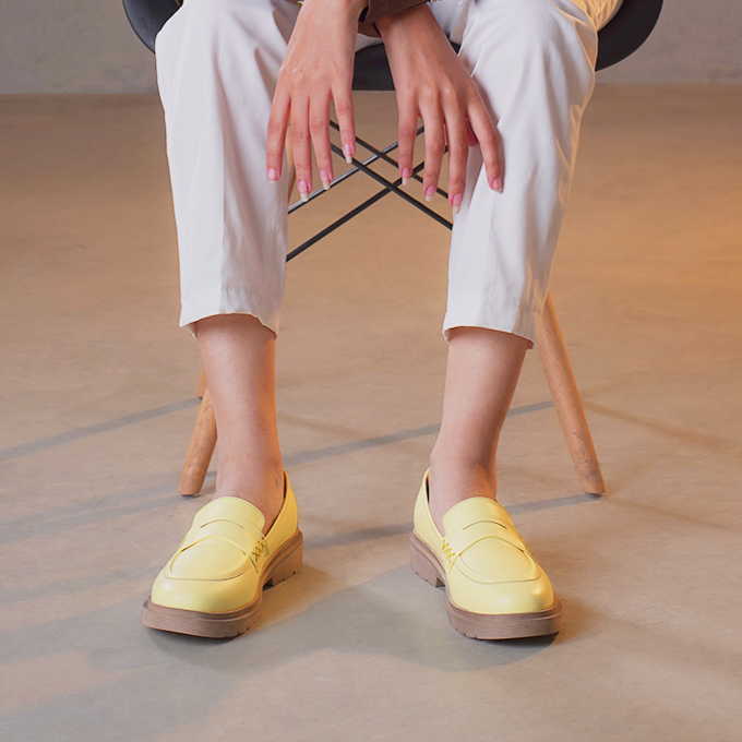 Sunshine Stroll Loafers -yellow