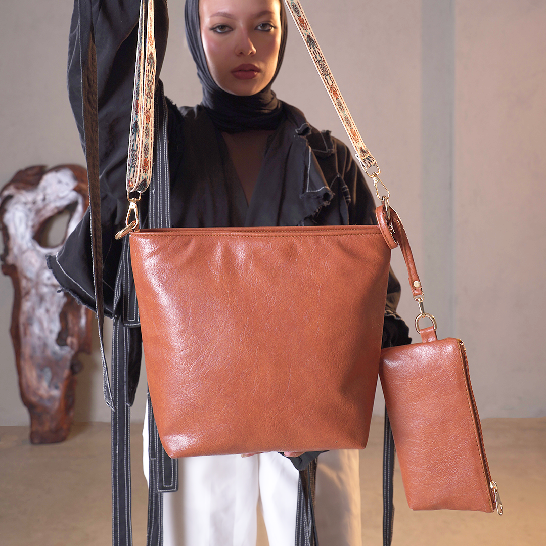 Plain Leather Bucket Bag With Extra Pocket - Camel