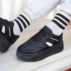 Magma | Laceup Sneakers - Black