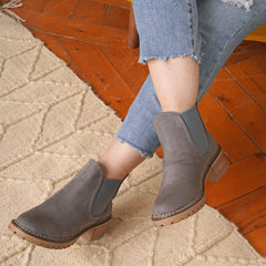 Leather Chelsea Half Boots With Elastic - Gray