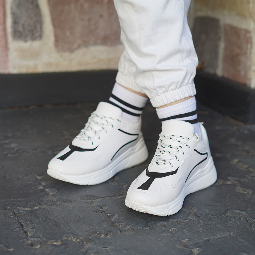 Kuntu | Neat Lace Up Sneakers - B&W