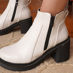 Heels Boots With Side Zipper - White