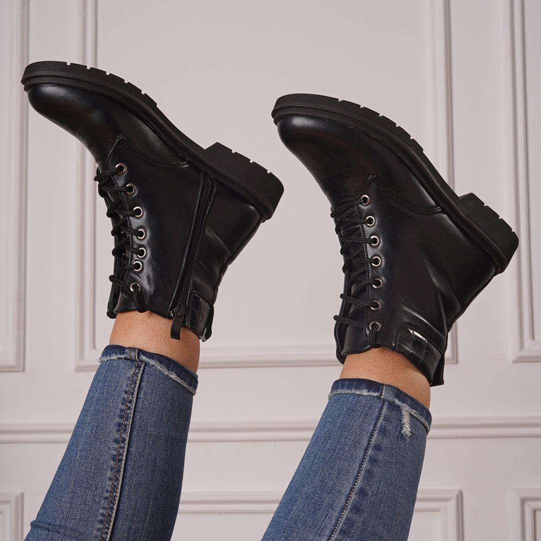 Leather Lace up Half Boots With Zipper - Black