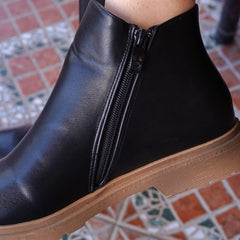 Leather Ankle Boots With Side Zipper - Black
