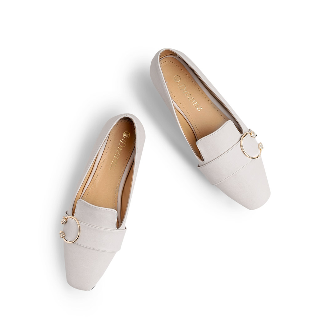 Flugi | White Flat Shoes