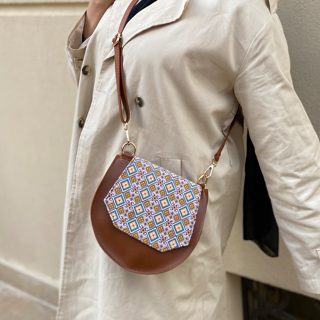 Stylish pattern fold leather cross bag - Havan