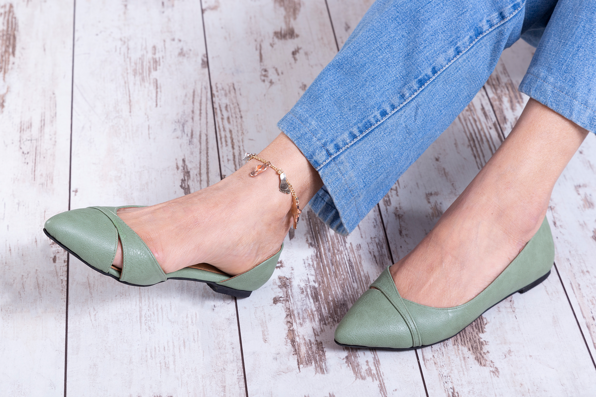 Side Opened Plain Leather Flats - Green