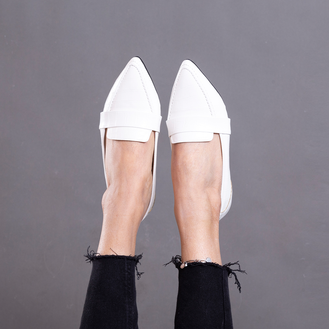 Croco Like Strap Leather Pointy Toe Flats - White